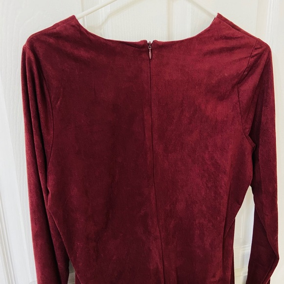 Venus burgundy velvet dress - Picture 6 of 6